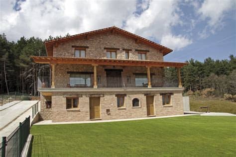 Son habitaciones súper grandes, para alojarse hasta una familia de 4 en cada una, pero con baño privado y todas las comodidades, para estar como en casa. Casa rural Entrebosques - Alojamientos - La Rioja Turismo