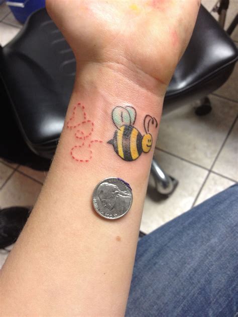 Little Bee Tattoo Traditionaltattoo Bee Tattoo
