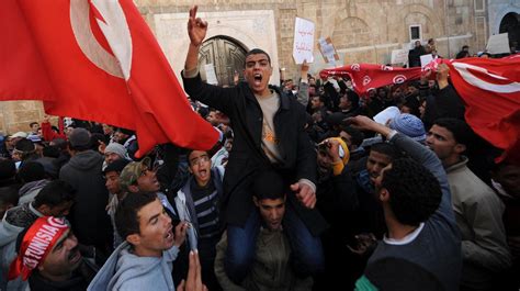 Tunisie Dix Ans Après La Révolution Le Peuple Continue De Faire