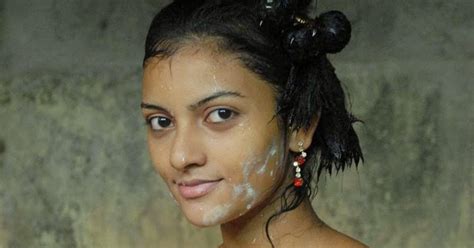 Desi Village Girl Hot Bathing Stills From Latest Tamil Movie Lollu Dada