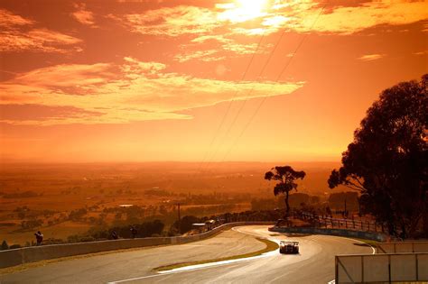 The Most Stunning Pictures From The 2017 Bathurst 12 Hours Australia