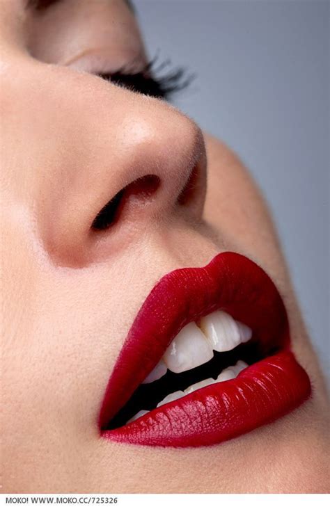 Pin By Maxanti Maxius On Sweet Lips Red Lipstick Shades Beautiful Lips Beauty Hacks Lips