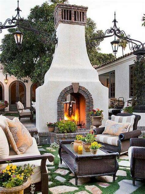 Love This Outdoor Fireplace That Is Open To Both Sides Bebe I