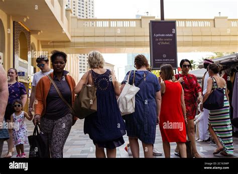 Dubai Dress Code For Women