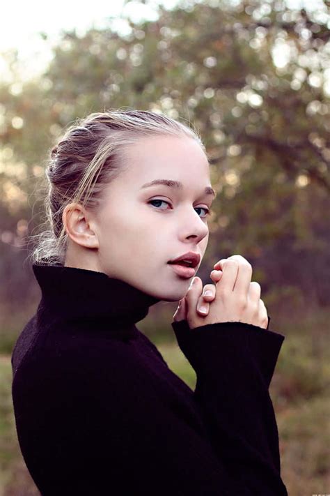 Download Young Ukrainian Girl Outdoor Wallpaper