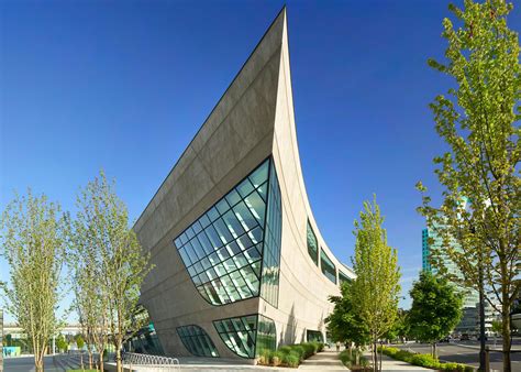 Surrey City Centre Library by Bing Thom Architects - Archiscene - Your ...