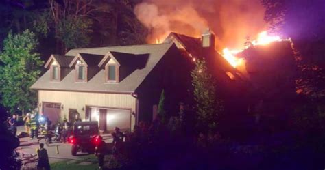 Rachael Rays Home Engulfed In Flames In Upstate New York