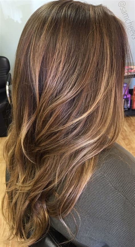 For highlights that look natural, add highlights in shades that are very close to or compliment your base color. 20 Hottest Highlights for Brown Hair to Enhance Your ...