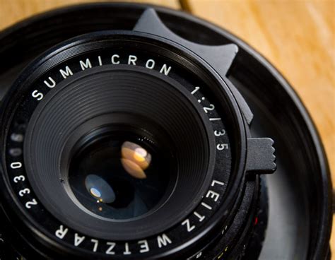 Leica Summicron 35mm F 2 V3 6 Elements As New