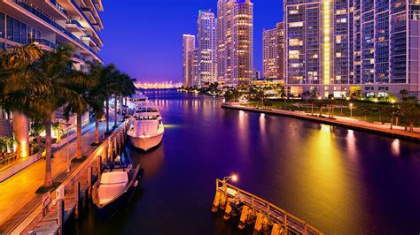 Downtown Miami Buildings Biscayne Bay Florida Usa Windows