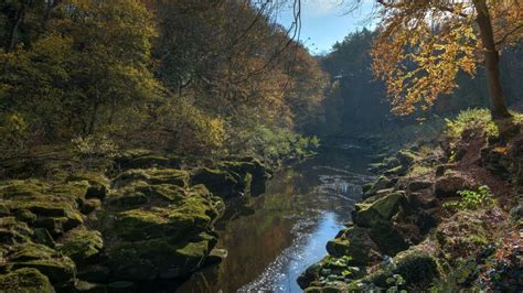 The Bolton Strid Englands Beautiful But Deadly River