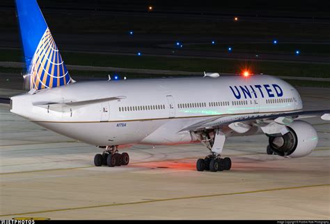 N771ua Boeing 777 222 United Airlines Positive Rate Photography