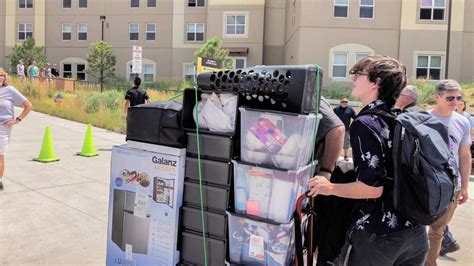 College Move In Checklist All The Essentials For Your Dorm Room