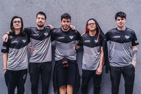Na rota superior, a pain gaming segue contando com o brasileiro felipe yang zhao. paiN Gaming é uma das convidadas para a Dota 2 Summit 9