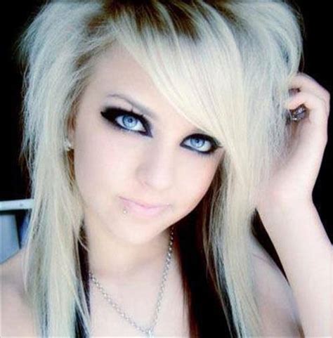 40 Stunning Long Emo Hairstyles For Girls In 2022 Blurmark