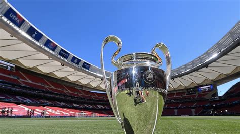 Find the perfect uefa champions league trophy stock photos and editorial news pictures from getty images. TFF'de toplantı sona erdi! Süper Lig 12 Haziran'da ...