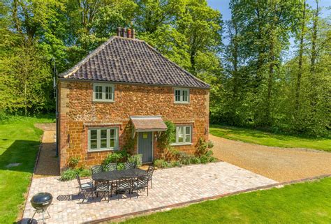 Whether you are looking for a holiday house in the middle of a. Park Cottage | Dog Friendly Cottage on the Fring Estate in ...