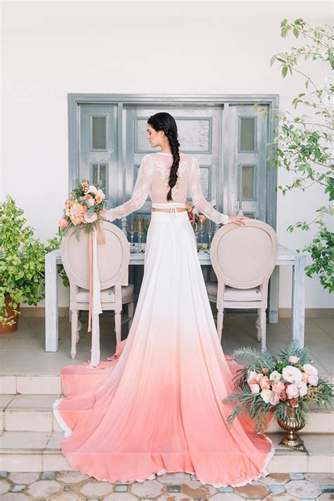 Dip Dye Wedding Ideas In Ombré Peach And Coral Hey Wedding Lady