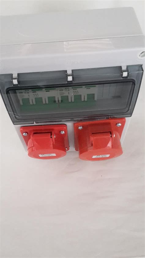 4 And 5 Pin Industrial Red Socket 3 Phase Wall Mounted Distribution