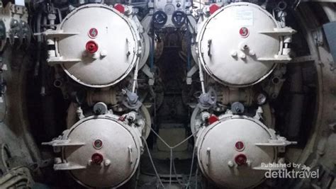 Salah satu kapal selam uni soviet (sekarang rusia) yang berjenis ss tipe wishkey class itu adalah kri pasopati 410. Melihat Isi Kapal Selam di Surabaya