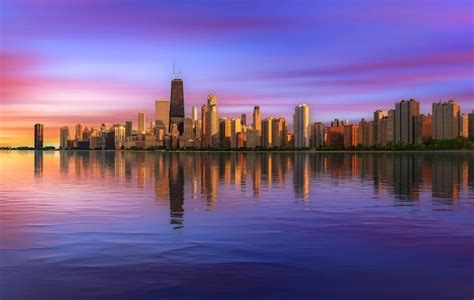 Premium Photo Colorful Sunset Above Chicago Skyline Across Lake Michigan