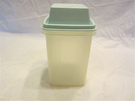 Unique Vtg 80 S TUPPERWARE Pickle Keeper Container W Lift Etsy