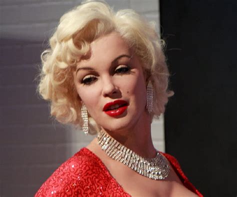 Marilyn Monroe Biography Childhood Life Achievements And Timeline