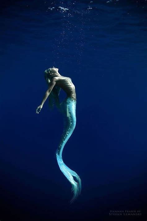 This Woman Is A Professional Mermaid And The Pics Are Incredible