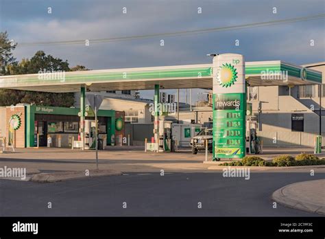 Bp Service Station High Resolution Stock Photography And Images Alamy