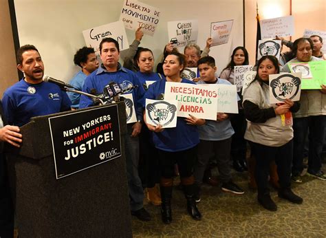 Activists Back Measure To Let Undocumented Immigrants Get Drivers Licenses