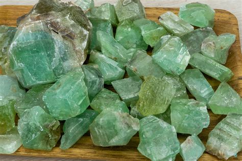 Green Calcite Meanings And Crystal Properties The Crystal Council