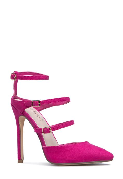 Beware This Pump Is Seriously Seductive So Wear With Caution Mirsa Hits The Buckle Trend With