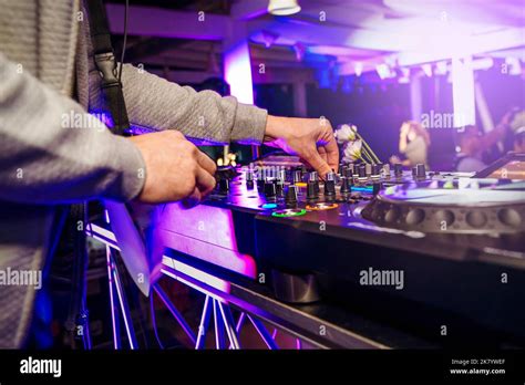 Dj Hands Close Up Close Up Turntable Hi Res Stock Photography And