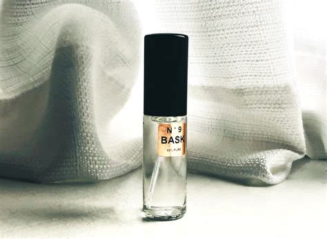 N O 9 Bask 99 Percent Pure Portable Glass Spray For Men 5 Ml Gold
