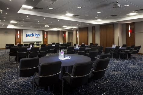 Conveniently located restaurants include three magpies, madeirinhas portuguese delicatessen, and sovereign. Meeting Rooms at Radisson Hotel & Conference Centre London ...