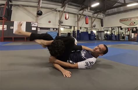 The Reverse Triangle For No Gi Bjj Bjj Fanatics