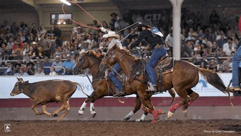 Team Ropers Begaybrown Power To Lead At Nfr Open Powered By Ram News