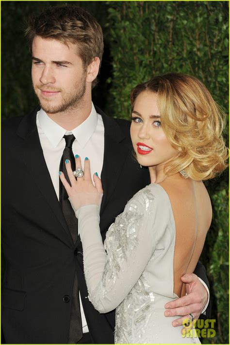 liam hemsworth and miley cyrus engagement is back on photo 918141 photo gallery just jared jr