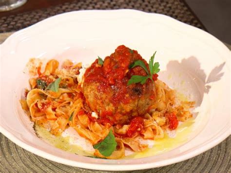 Bobby flay is the chef and owner of half a dozen restaurants, including mesa grill, bar americain, and bobby flay steak. Spaghetti and Meatballs with Ricotta Recipe | Bobby Flay ...