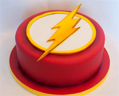 Superhero Flash Birthday Cake By 2bi Cakes Pasteles De Flash
