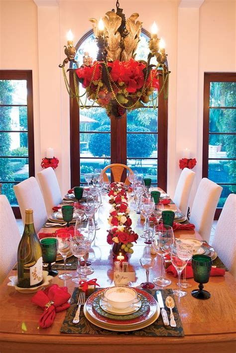 Awesome 50 Stunning Christmas Table Dining Rooms Decor Ideas