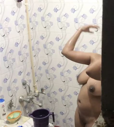 दोस्त ने अपनी भाभी का नंगा वीडियो दिया के लिए सह श्रद्धांजलि Xhamster