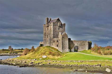 Dunguaire Castle County Galway Irelanddunguaire Castle Irish Dún