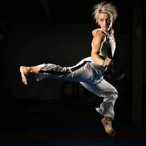 pin by ruddy r on artes marciales martial arts women martial arts girl female martial artists