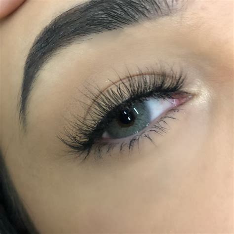 False Eyelashes That Look Like Eyelash Extensions Popsugar Beauty Uk
