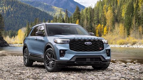 2025 Ford Explorer Refreshed Model With New Interior And Front End