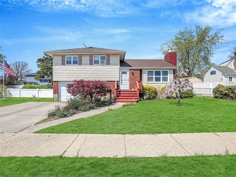 864 Pease Lane West Islip Ny 11795 Zillow