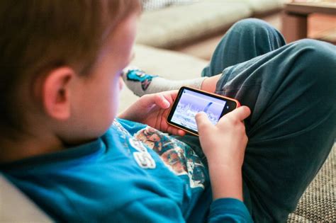 Juega tus juegos online en juegosjuegos ! Celular para criança: Qual é a idade certa para presentear?