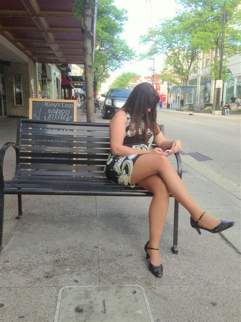 Kissy S Legs 6 5 13 Kissy Waiting For Her Date On State St Kissy