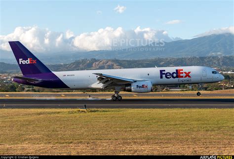 N933fd Fedex Federal Express Boeing 757 200f At San Jose Juan